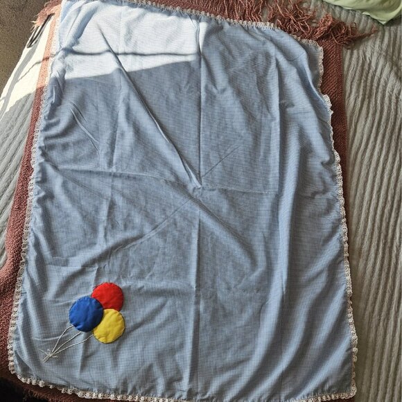 Sale 🎉🥳 4/$25 or $10 Vintage Handmade Baby Blanket - Picture 3 of 6